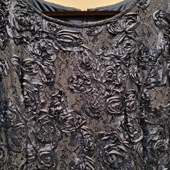 Alex Evening gown, navy, rose type material, sz 16 - Picture 3 of 4